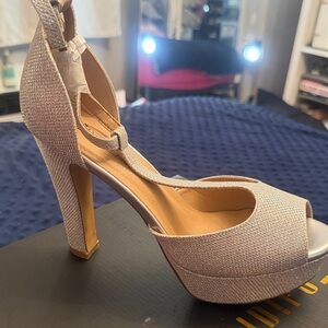 Brand New Shimmering Silver Peep Toe T Strap Heels